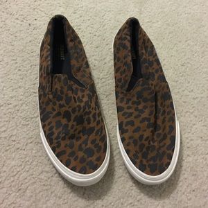 Old Navy leopard sneaker