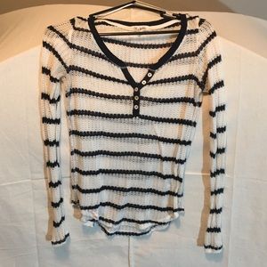 Aeropostale Long Sleeved Top