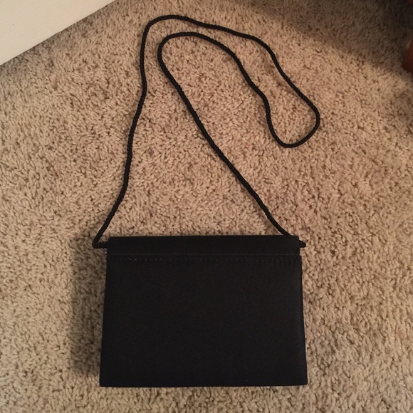 Black Clutch Purse with Optional Strap - Picture 4 of 4