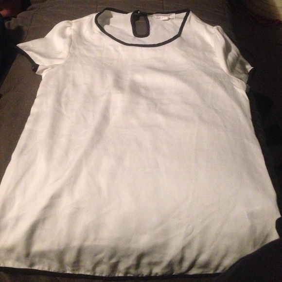 White dress shirt