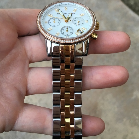 MK WATCH - Picture 2 of 3