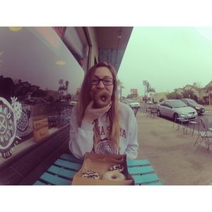 Meet your Posher, Kira