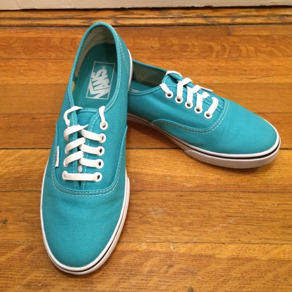 VANS Lo-Pro Authentic in Turquoise/White