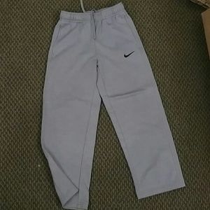 Boys Nike therma fit