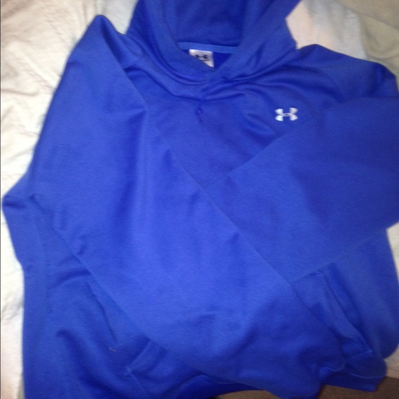 Under Armour Tops - Under Armour hoodie, sweatshirt