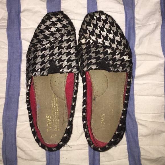 Houndstooth TOMS!