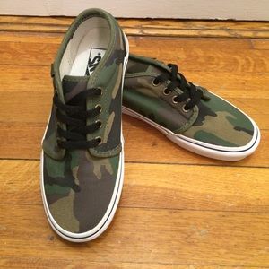 VANS 106 Vulc Skate Shoe in Camo