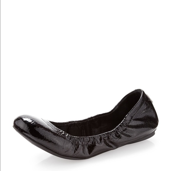 BCBG MAXAZRIA BALLET FLAT BLACK PATENT LEATHER - Picture 2 of 3