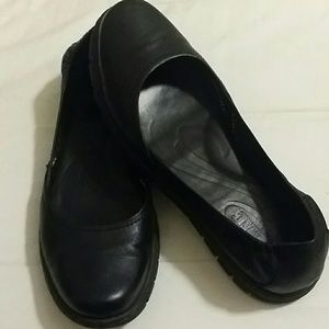 Born black flats