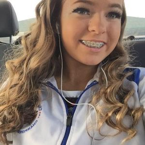 Meet your Posher, Hailey