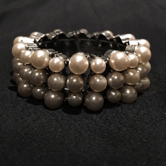 Jcrew faux pearl elastic bracelet - Picture 1 of 4