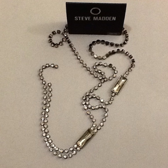 Steve Madden necklace