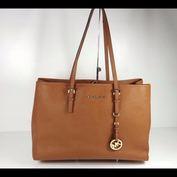 ~ sold ~MICHAEL KORS ~ jet set travel tote