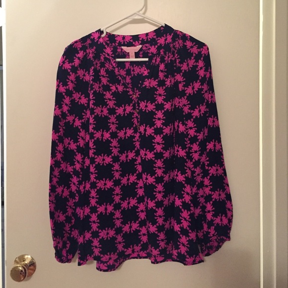 Lilly Pulitzer Tops - Lilly Pulitzer Elsa Top XS Get Hoppy