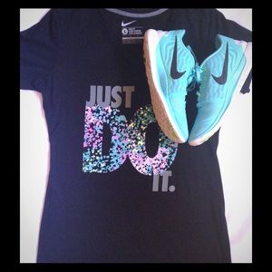 NWOT Black V-Neck Nike Tee