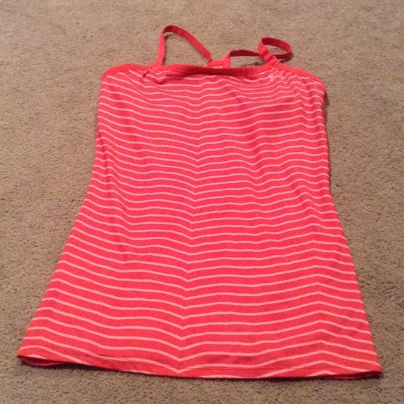 Under Armour heat gear tank with built in bra