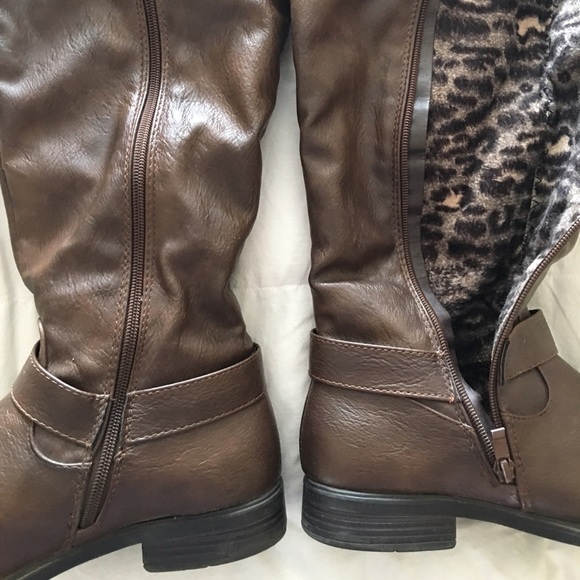 Double Sided Zipper Boots - Picture 3 of 6