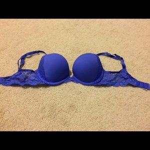 Blue Victoria's Secret Lace Push-Up Bra. 32C.