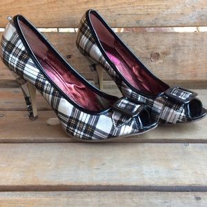 Rare silvery plaid peep toe heels