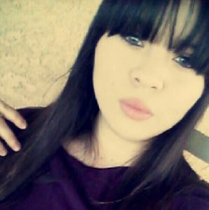 Meet your Posher, Iris