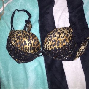 BUNDLE OF 5 BOMBSHELL BRAS FOR @pbnj5232