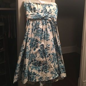 white and blue flower dress