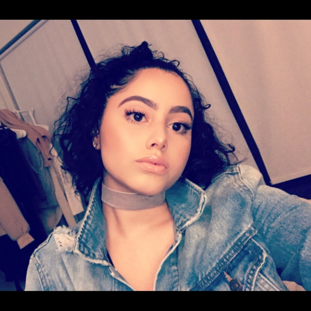 Meet your Posher, Christina