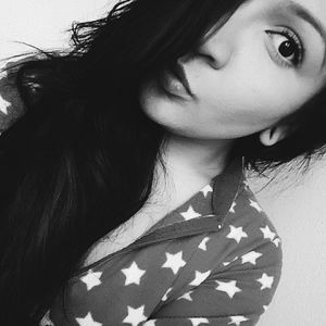 Meet your Posher, Yesikah