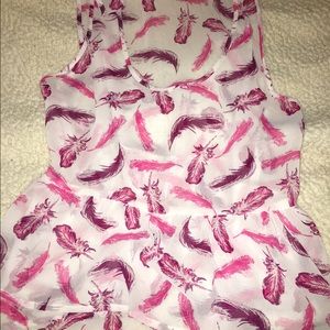 Fun little tank top. Fun for summer!