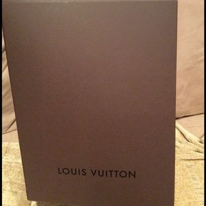 LV collapsible box 18" length 14" width 10" depth