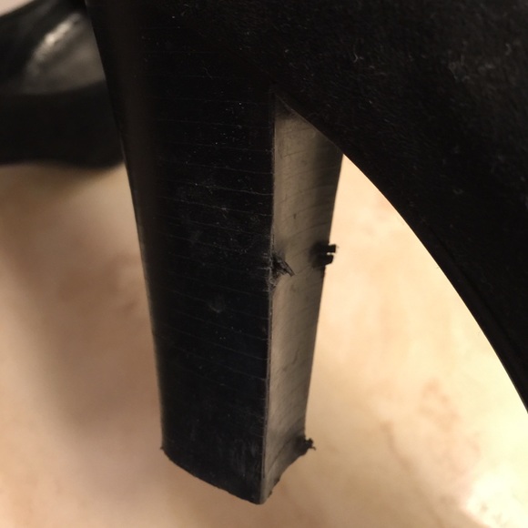 BCBG size 8. Black suede heel with buckle. - Picture 3 of 3
