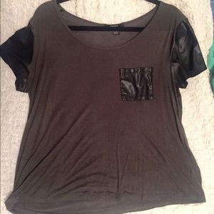 Chic army green t-shirt