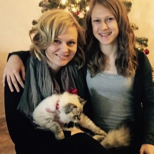 Meet your Posher, Holly