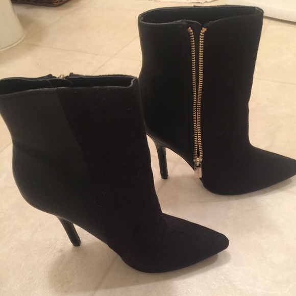 JLO Suede black booties