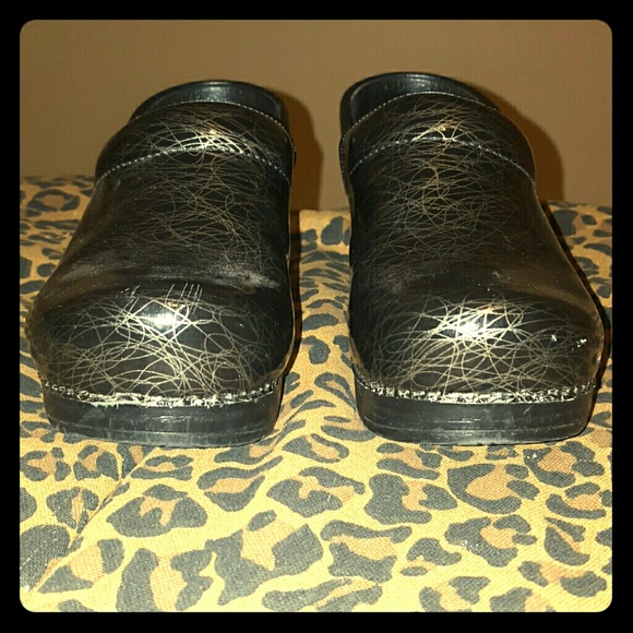 Not able to wear clogs due to feet structure