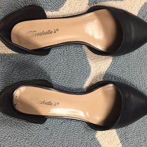Pointed toe flats
