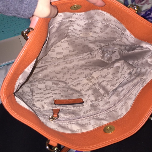 Michael Kors jet set chain leather tote - Picture 2 of 2