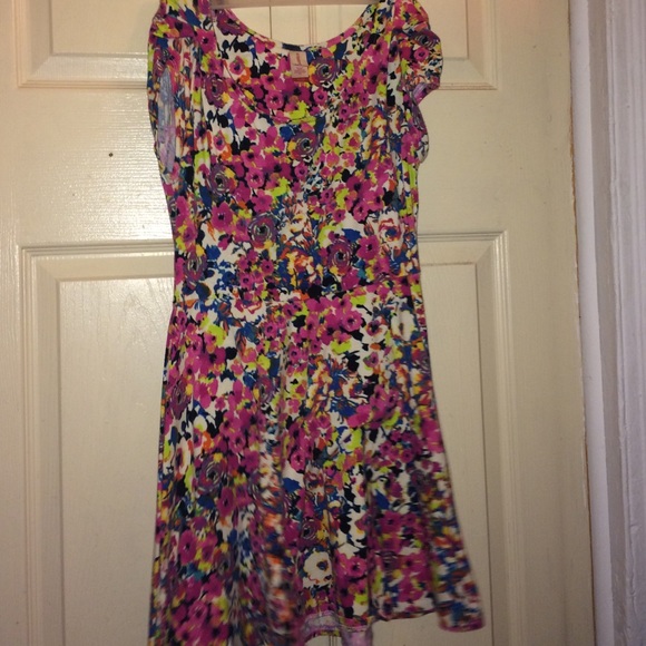 No Boundaries Dresses & Skirts - Floral summer dress