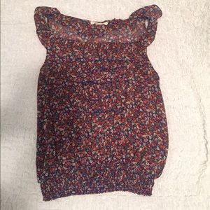 Floral top with ruffles