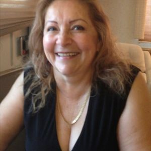 Meet your Posher, Yasmina