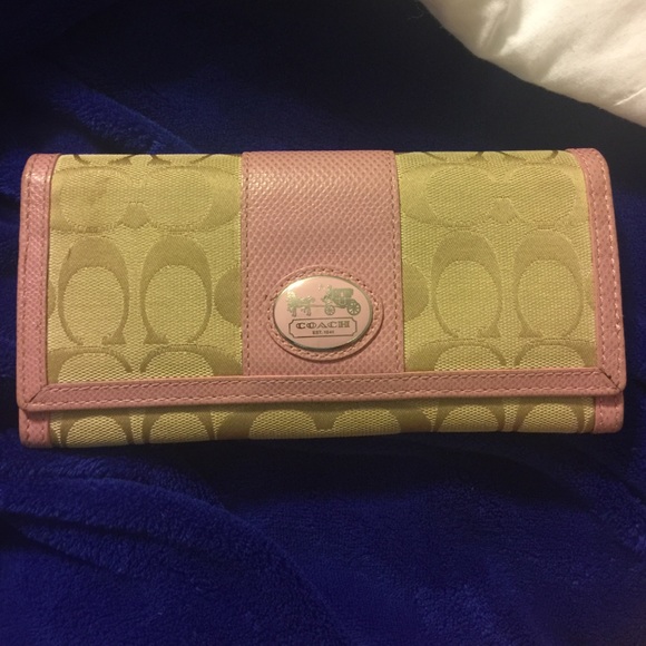 Coach wallet MAKEOFFER
