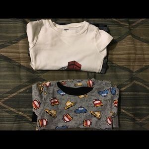2 pairs of toddler boys size 5t pajamas