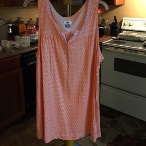 a peach tank