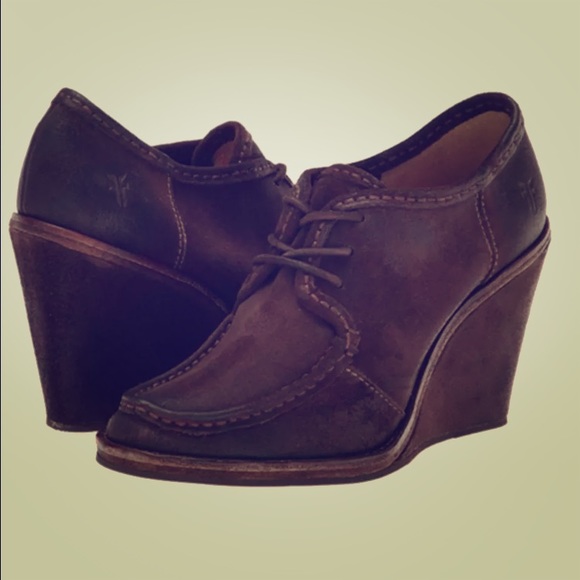 FRYE Caroline Wedge Brown Suede Size 8.5 NEW w/box