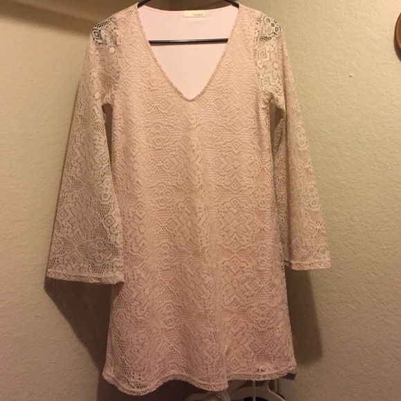 Pink Lace Mini - Picture 1 of 4