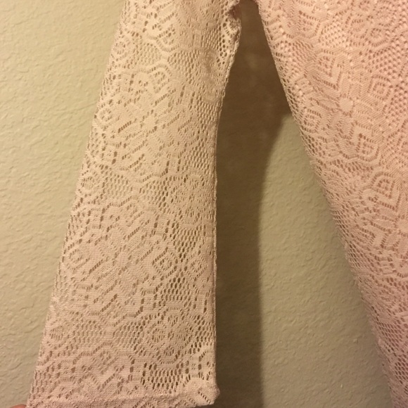 Pink Lace Mini - Picture 2 of 4