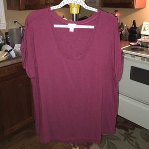 a short sleeve maroon blouse