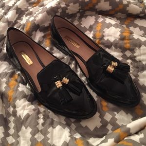 Louise at Cie black patent leather loafers tassels