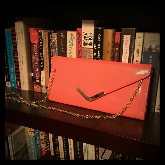 LG coral clutch. Aldo. - Picture 1 of 4
