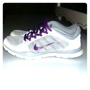Cute white and purple Nike shoes! 😊